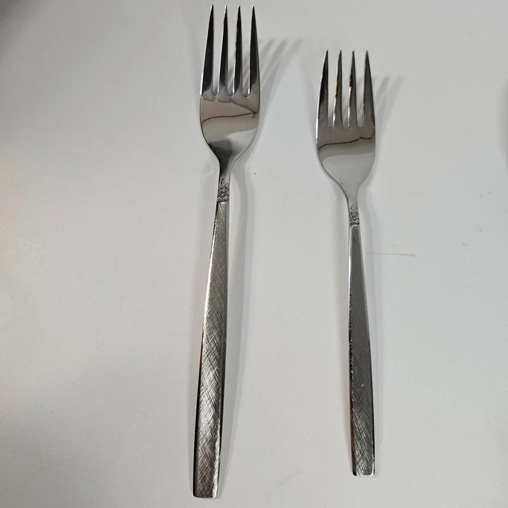 Oneida Melissa Stainless Flatware 5 Piece Settings Forks Spoons Knife Set‎ of 2